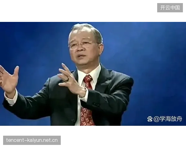 观众高喊站起来，他真的站了